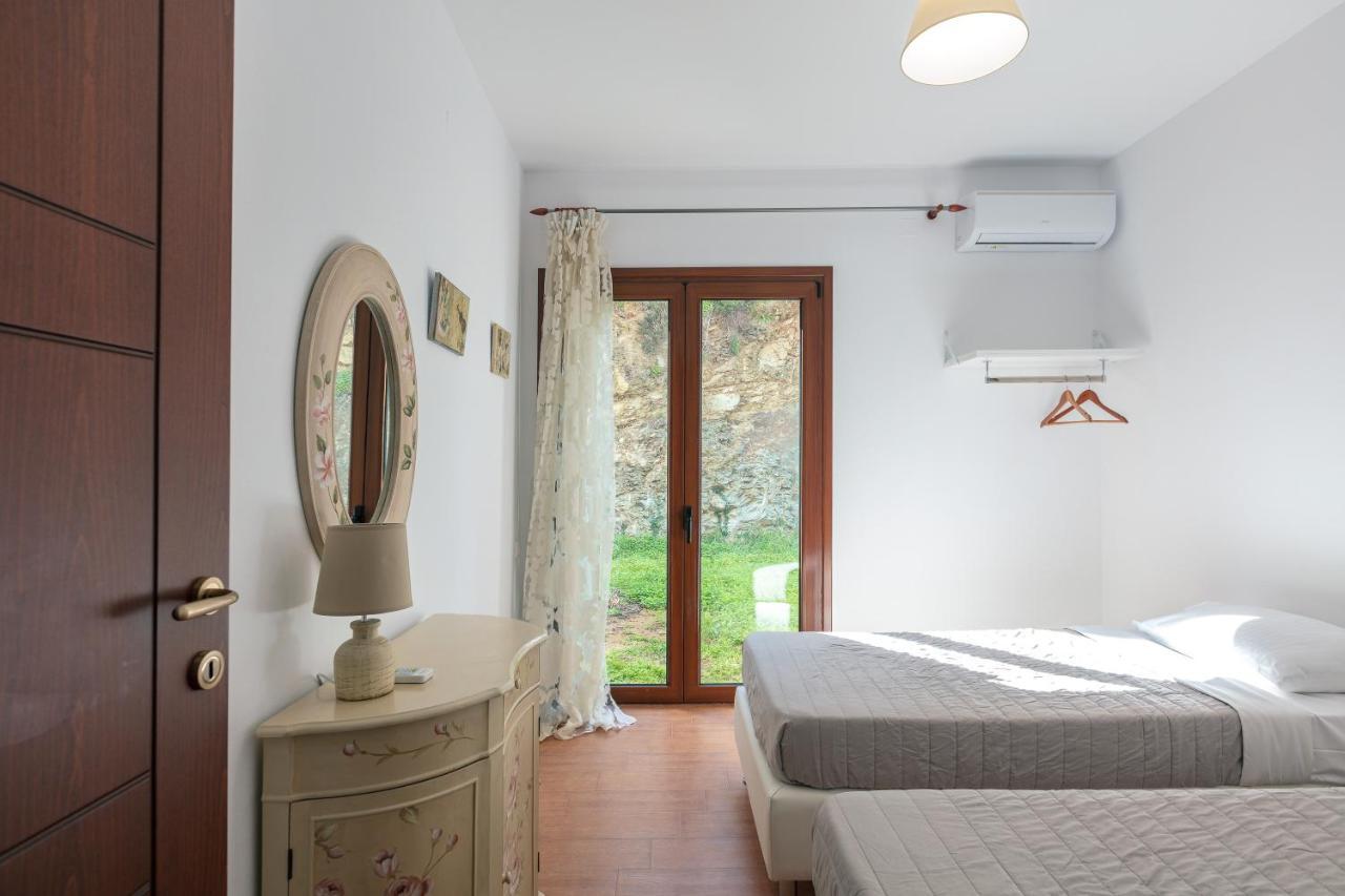 Veranda Sea View Villa, Walking Distance To Beach, By Thinkvilla Agia Pelagia  Exterior foto